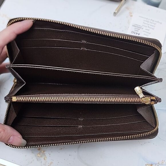 Authentic Louis Vuitton Damier Ebene Zip Around Wallet - Picture 6 of 8